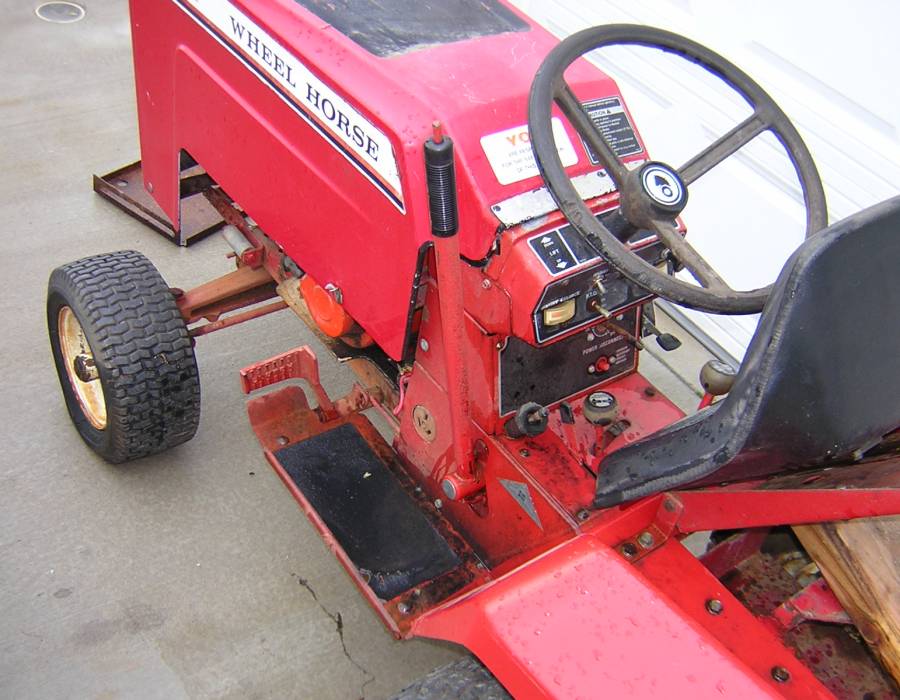 wheelhorse_e141_015.jpg
