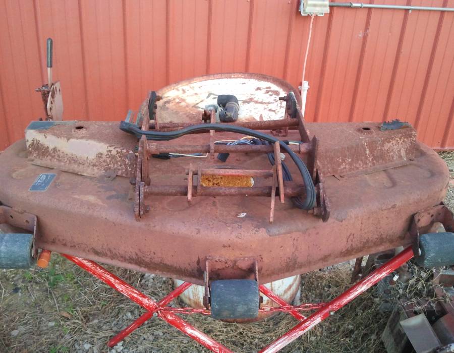 wheelhorse_e141_mower_deck_01.jpg